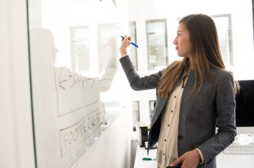 Domena .co - jak zarejestrować?