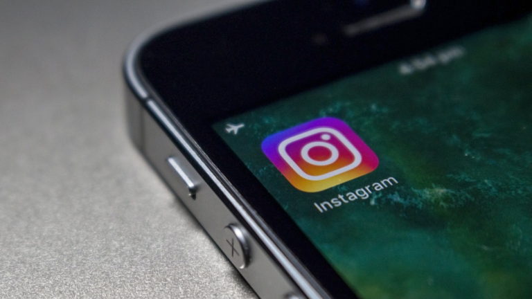 Instagram walczy z phishingiem. Zobacz jak chronić się przed kradzieżą danych!